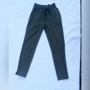 Joie Olive Green Pull-On Joggers Pants Athleisure– Women’s XS (NWT Condition)